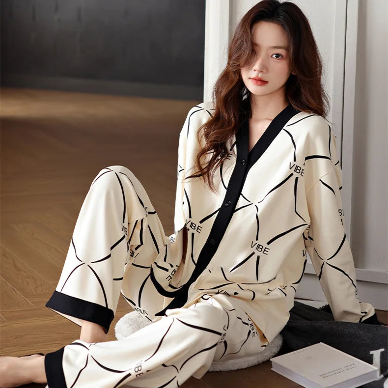 New Arrival Ladies' Spring/Autumn Milk Silk Sweet Casual Pyjamas - Women's Long-Sleeved Top and Trousers Lightweight Homewear Se