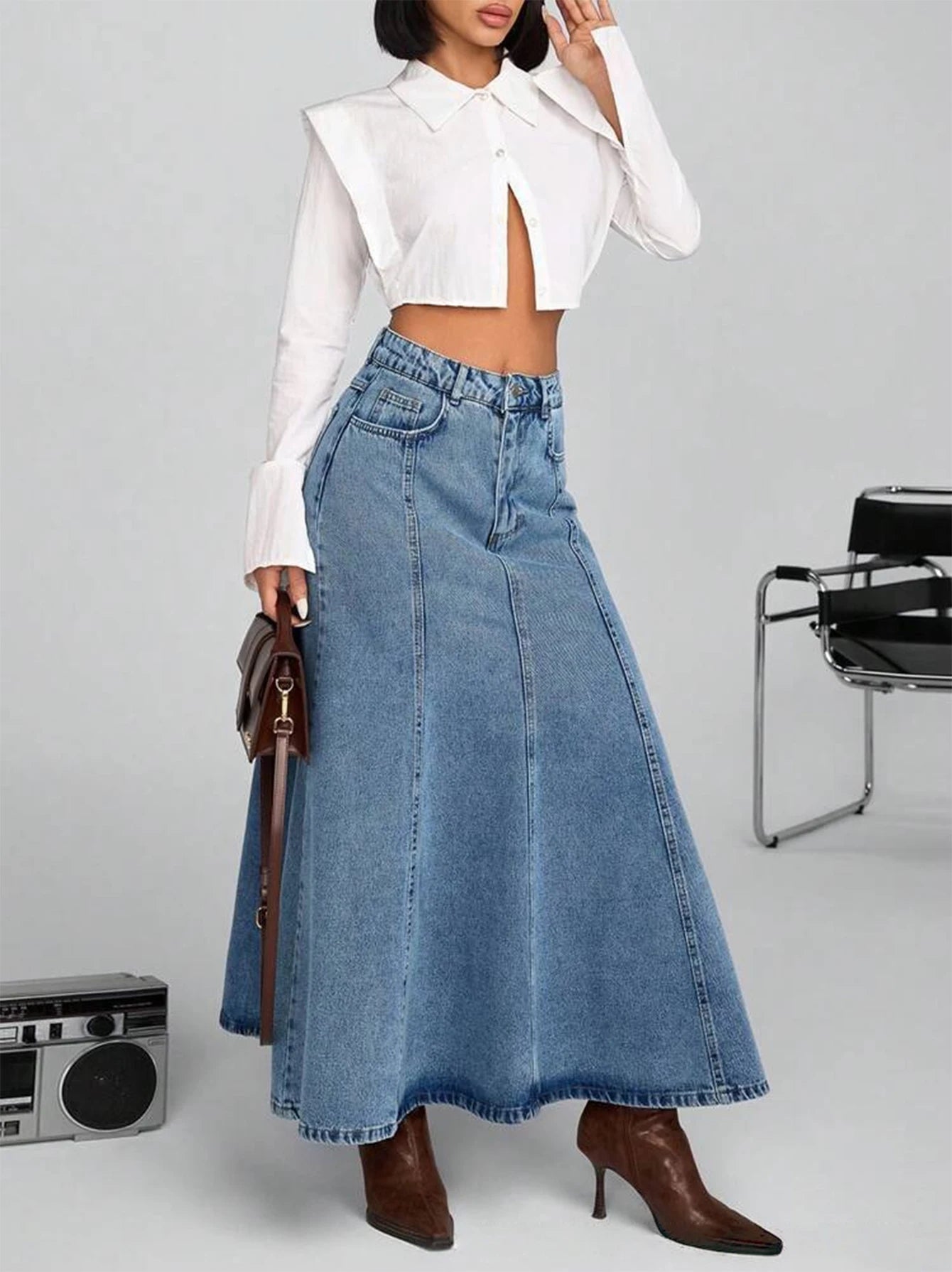 Women's denim long half skirt, with large A-shaped loose pleated design, stylish and elegant slanted pocket, nostalgic washed bl
