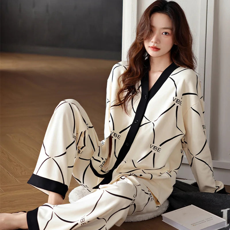 New Arrival Ladies' Spring/Autumn Milk Silk Sweet Casual Pyjamas - Women's Long-Sleeved Top and Trousers Lightweight Homewear Se